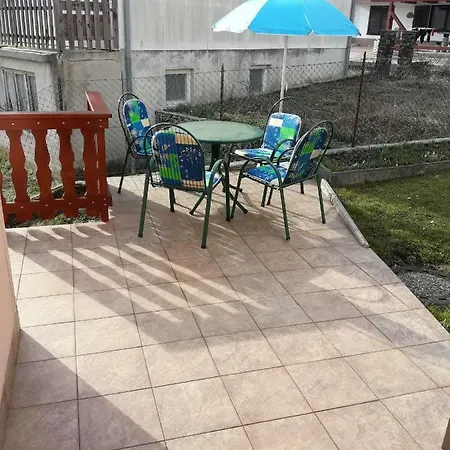 Apartma Sabotic דירה *